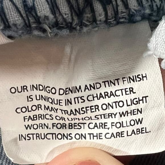 Vintage America Blues Boho Capri Embroidered Floral Jeans Size 8/29 - Picture 6 of 9